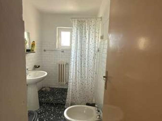 casa arredata con terrazzo Centro