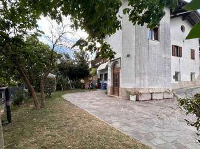 casa arredata con terrazzo Centro