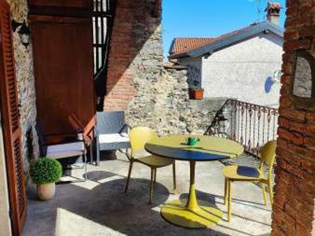 casa arredata con terrazzo Centro