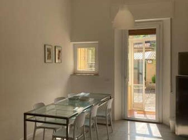 casa arredata con terrazzo Centro centro storico