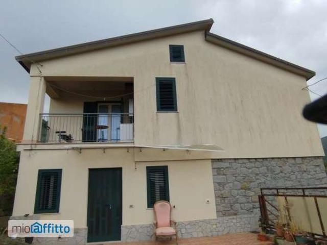 casa arredata con terrazzo Sinagra