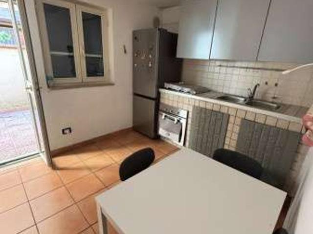 casa arredata con terrazzo Soccavo