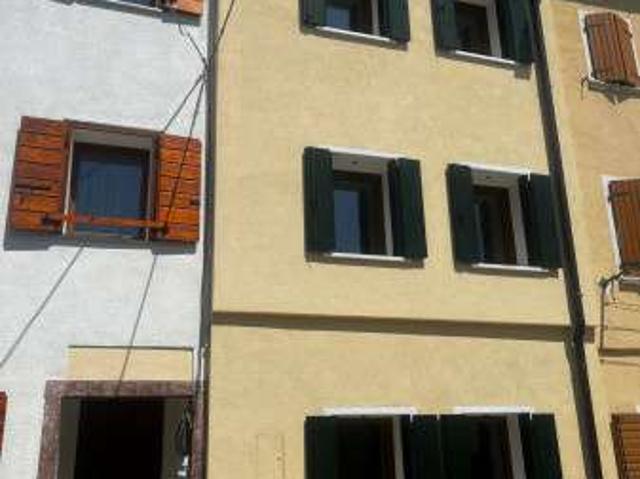 casa arredata Tisoi