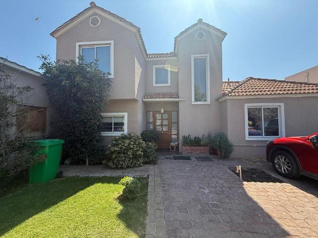 CASA ARRIENDO MEDITERRÁNEA EN SANTA ELENA 4D 4B PISCINA