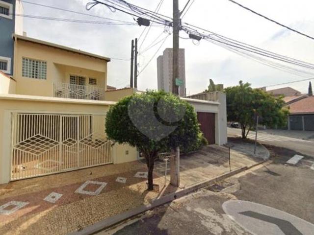 Casa Assobrada no Jardim Jequitibá – Indaiatuba/SP 03 quartos 01 suíte 04 vaga