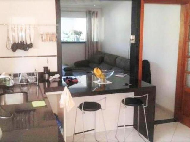 Casa assobradada na Vila Piauí na Rua Teixeira Soares com 3 dormitórios