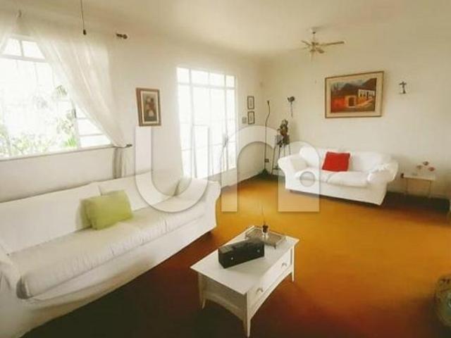 Casa assobradada à venda com 200m² Mirandópolis, São Paulo
