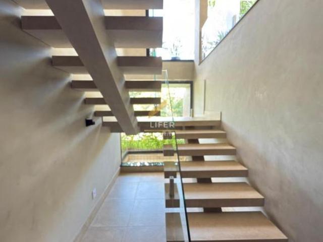 CASA ASSOBRADADA À VENDA EM CONDOMINIO FECHADO EM CAMPINAS/SP