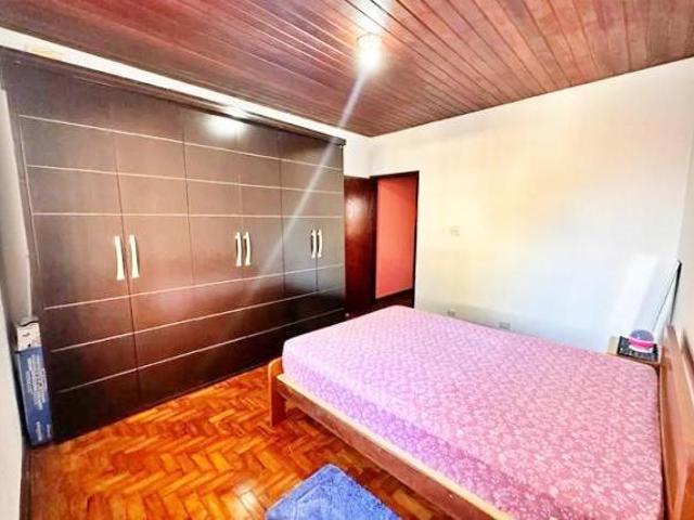 Casa assobradada à venda em Osasco no Bairro da Ayrosa na Rua Irapuru