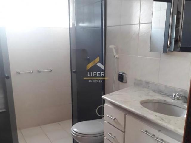 CASA ASSOBRADADA À VENDA EM VINHEDO /SP