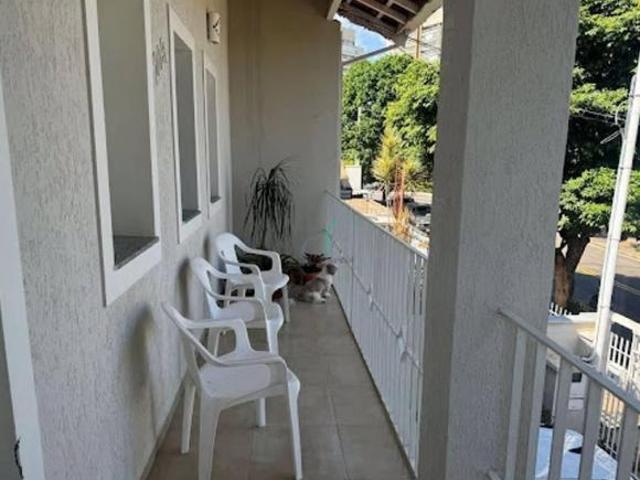 Casa Assobradada à Venda, Paquere Próximo ao Shopping Valinhos/SP