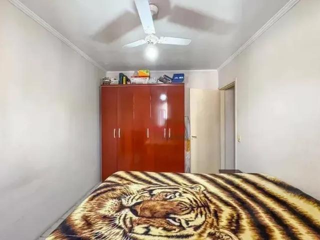 Casa assobradada c/ 3 quartos, região central