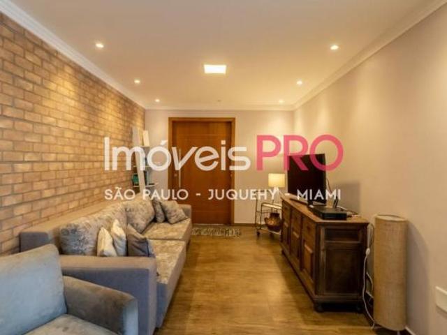 Casa assobradada Chácara Santo Antônio de 124m²