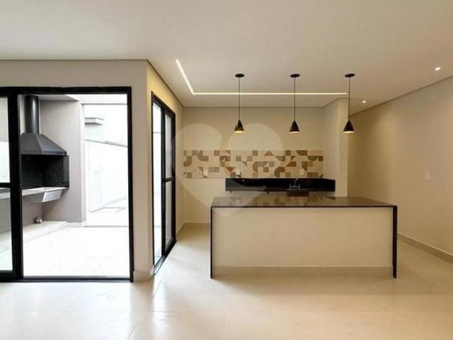 Casa assobradada com 3 dormitórios e escritório no Gran Reserve em Indaiatuba