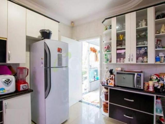Casa Assobradada com Terreno 10x30 Ótima Localização, no Parque Novo Oratório