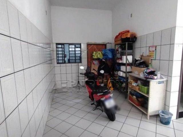CASA ASSOBRADADA DOMINGUES COM 3 QUARTOS SENDO 1 SUITE