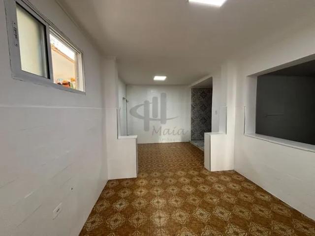 Casa Assobradada localizado no Bairro Olímpico, em São Caetano Do Sul