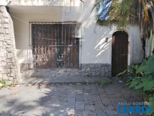 Casa Assobradada para Venda ou Locação em Sumaré R.m., São Paulo, SP