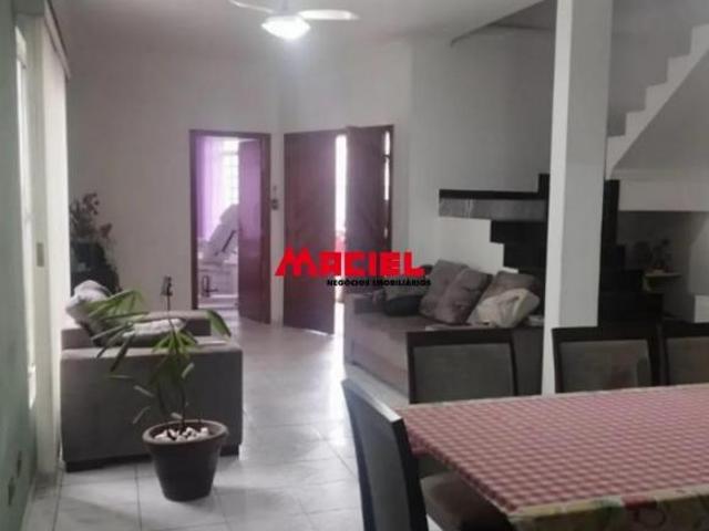 Casa assobradada 320 m² 4 dorm. Residencial União