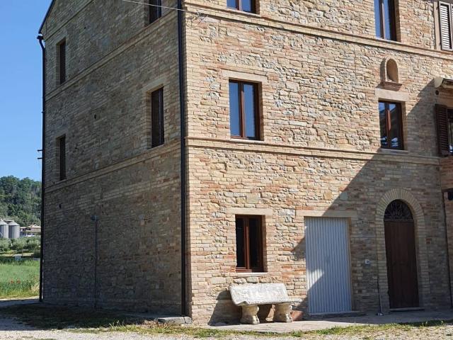 Casa associata in vendita a Falerone