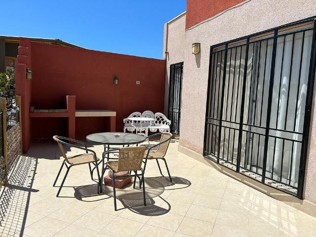 Casa bahía inglesa amoblada 2 pisos 2 dorm 2 baños