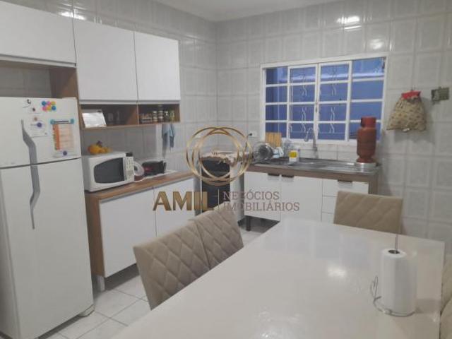 Casa, Bairro Vila das Flores, 2 Dormitórios, 125m², recém reformada, São José dos Campos