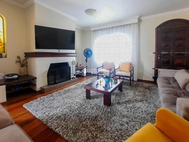 Casa bairro Vila Ipiranga com piscina