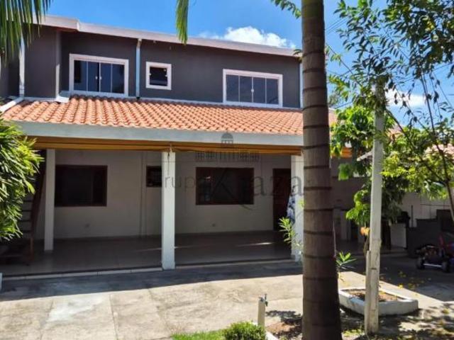Casa Bairro Jardim Terras da Conceição Jacareí 3 Dormitórios Uma Suíte 120m². 3 Vagas de Garagem