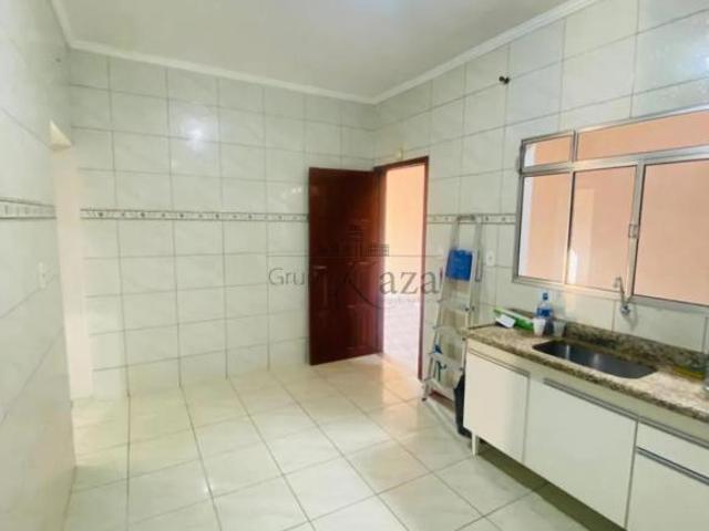 Casa Bandeira Branca Jacareí 2 Dormitórios 126m²