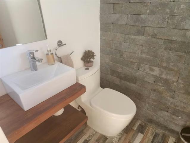 CASA Barrio Colonial, cruce Sanchina, Machalí | 4 dormitorios por 11800.00 en Machalí