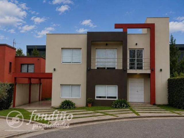 Casa BARRIO PRIVADO JORGE NEWBERY