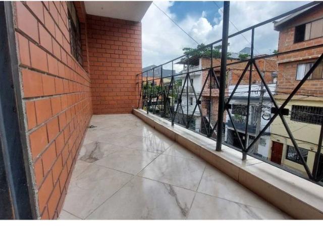 CASA BELEN PARQUE 100m2 cerca estacion metroplus