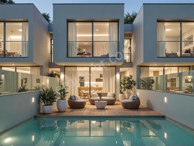 Kuşadası'nda Eşsiz Konumda,deniz Manzaralı,özel Havuzlu Villa