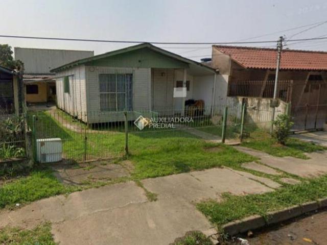 Casa bem localizada