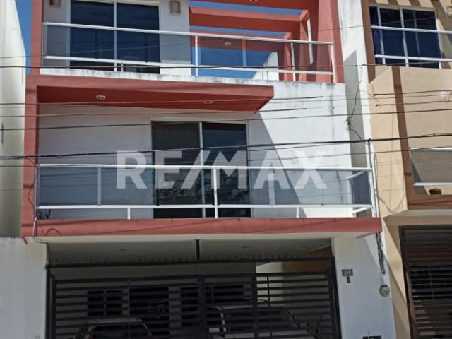 CASA BIEN UBICADA MUY CERCA DEL CENTRO DE TAMPICO