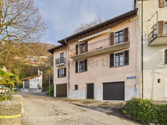 Casa bifamiliare a Viganello con vista su Lugano ideale come residenza o investimento