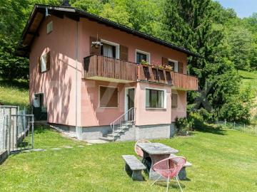 Casa bifamiliare con vista