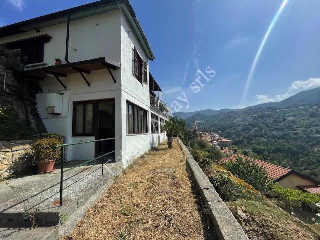 Casa Bifamiliare con Vista Mare in Vendita a Vallebona – Due. 160m² Vallebona