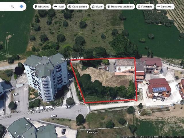 Casa Bifamiliare in vendita a Teramo, Colleatterrato Basso