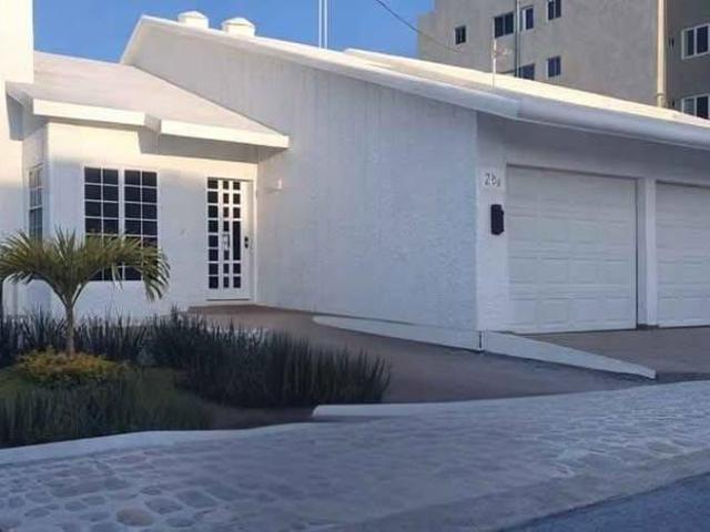 Casa Blanca Loma de Gallo