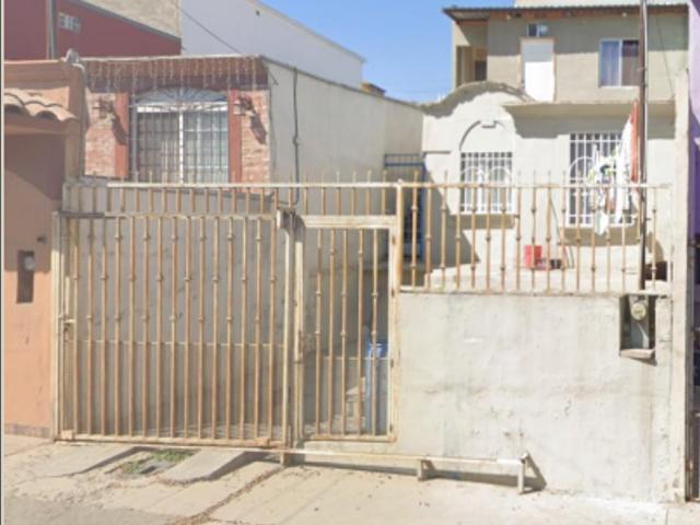 CASA BONITA EN VENTA EN VILLA FONTANA TIJUANA BC