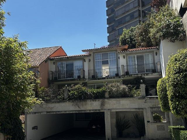 CASA BOSQUES DE LAS LOMAS AMUEBLADA EN RENTA