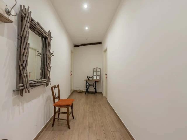 Casa Borsa con balcone
