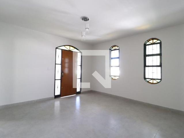 Casa, Brasil, 4 Quartos, 350 m2 Uberlândia