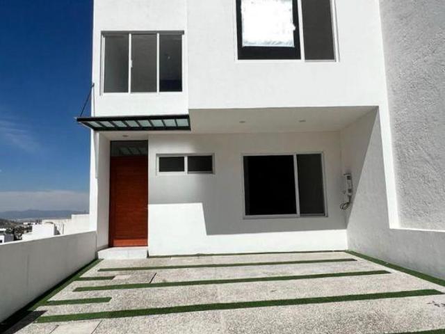 CASA CUATRO RECMARAS UNA EN PLANTA BAJA EN CORREGIDROA