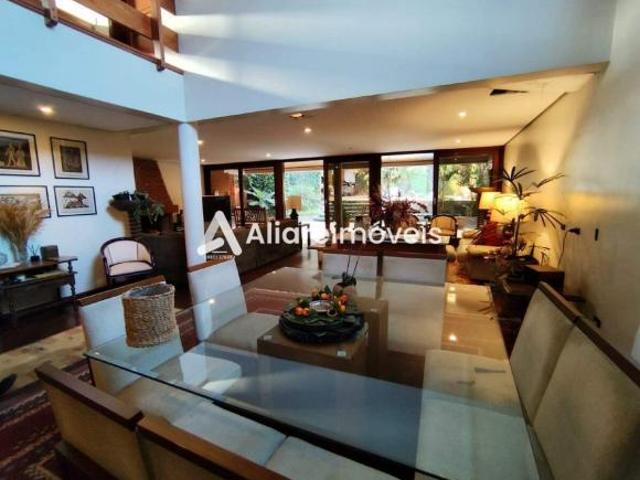 Casa c/ 3 quartos, 3 suítes e 7 vagas, 792m², à venda no bairro Vila Madalena, por 3.900.000,00