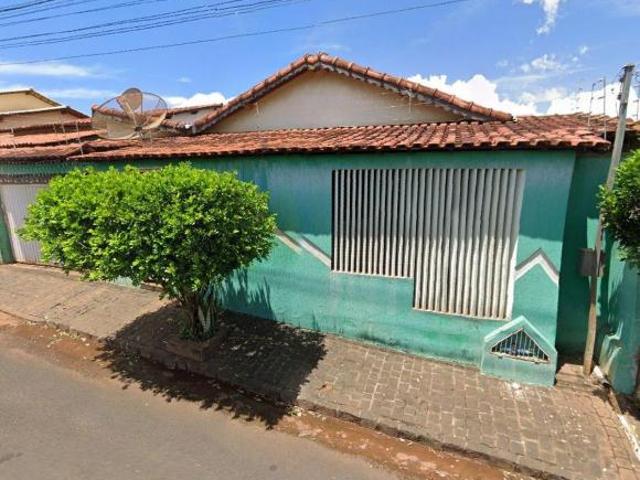 Casa c/ 198m² em Monte Alegre de Minas/MG