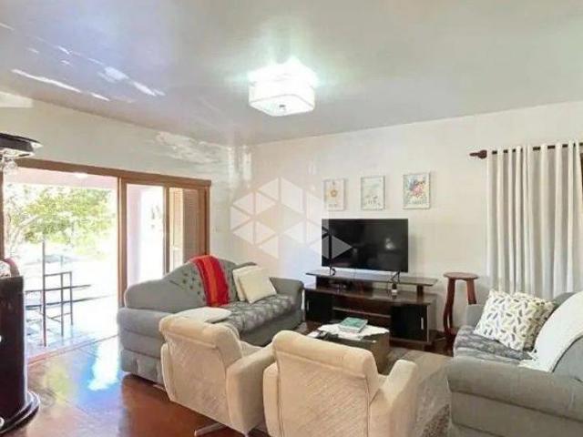 Casa c/ 4 quartos na Vila Nova Pátio com Piscina Zona Sul de Porto Alegre /RS