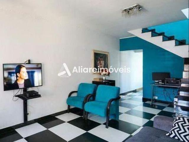 Casa c/ 4 quartos, 2 suítes e 7 vagas, 375m², à venda no bairro Vila Formosa, por 750.000,00