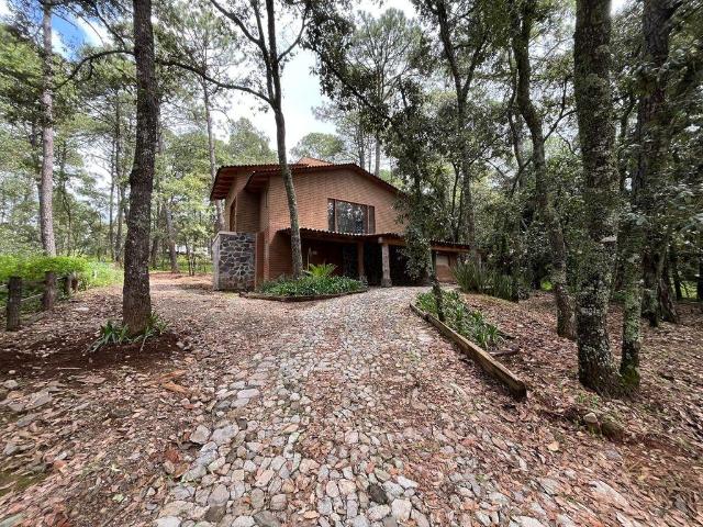 Casa caba?a en Venta en fraccionamiento Pinares Tapalpa Jalisco